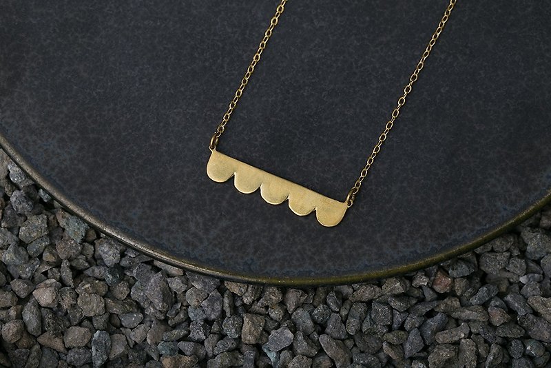 Misstache N.5 胡子小姐 5号 黄铜项链 Brass Necklace - 颈链 - 铜/黄铜 金色