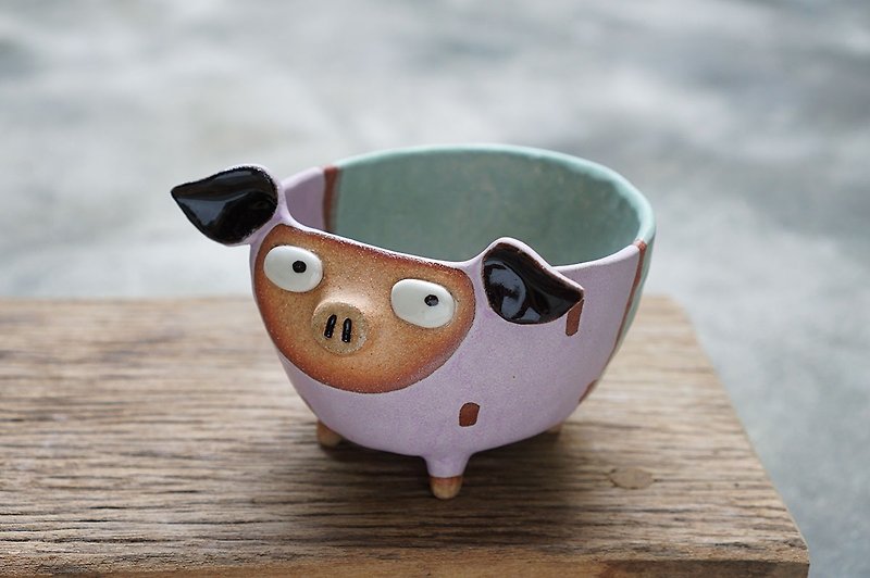 Pig pot , cactus , handmade ceramic , pottery - 花瓶/陶器 - 陶 紫色