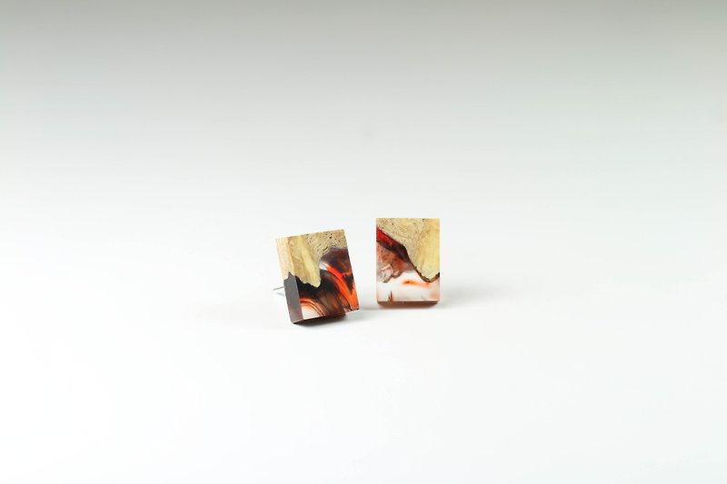 Nymph's earring - TWILIGHT - 耳环/耳夹 - 木头 红色