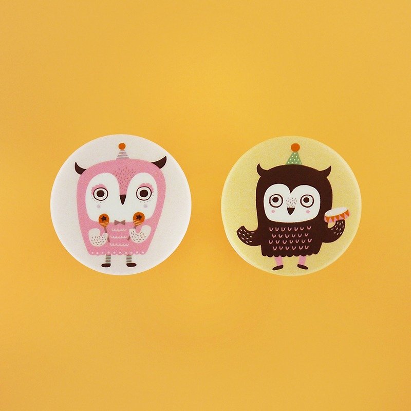 Mother And Baby Owl / 猫头鹰妈妈和猫头鹰宝宝 / 磁铁徽章冰箱贴 - 胸针 - 塑料 多色