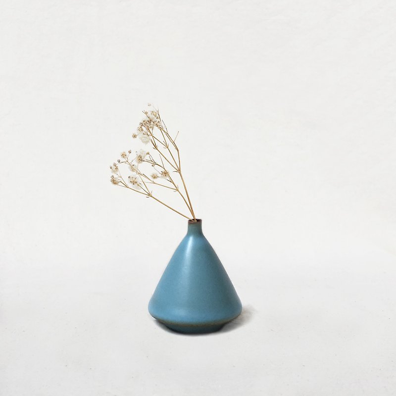 手工陶瓷迷你花器 － 小山浅蓝色 - 花瓶/陶器 - 陶 蓝色
