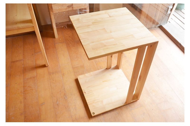 无背板边几_日桧｜小边桌、空间魔术师 - 其他家具 - 木头 橘色