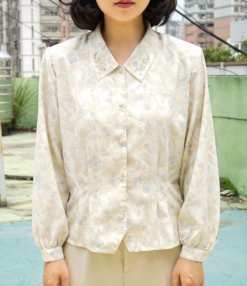 优雅花纹/日本古着衬衫 - 女装衬衫 - 聚酯纤维 