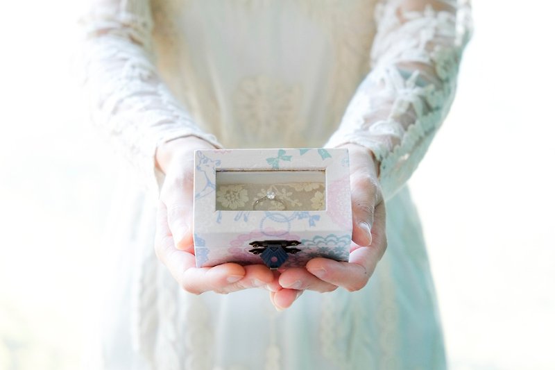 度身订造 - 结婚/求婚玻璃戒指盒 - 戒指 - 木头 粉红色