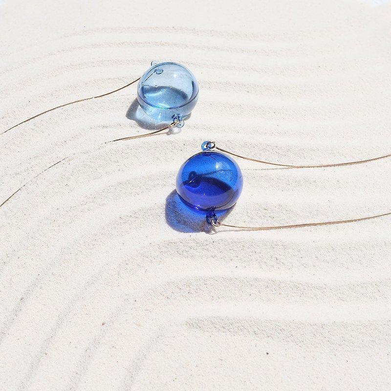 Ocean drop necklace (blue wave pattern) - 项链 - 玻璃 蓝色