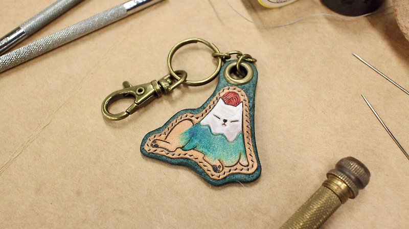 富士山猫猫钥匙圈|酷夏解热款|定制英文名|皮雕手绘|另有悠游卡款 - 钥匙链/钥匙包 - 真皮 多色