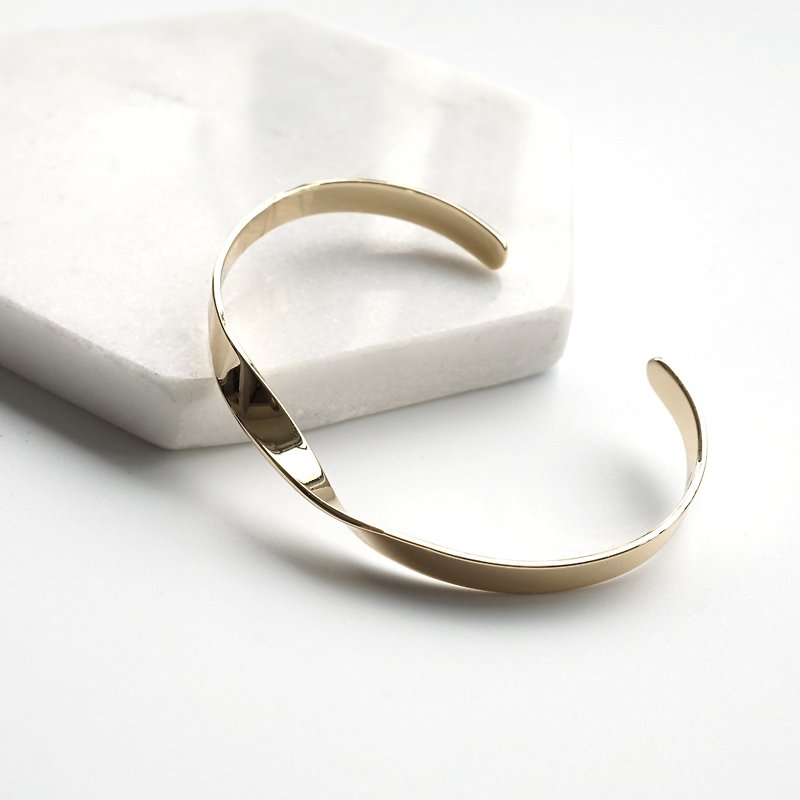 丝带 Infinity 永恒 扭纹手镯 - 金色 - 手链/手环 - 其他金属 金色