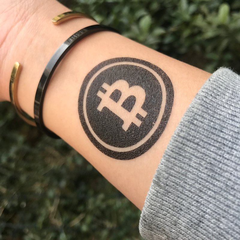 OhMyTat 手腕位置 Bitcoin 比特币 LOGO 虚拟加密货币刺青图案纹身贴纸 (2枚) - 纹身贴 - 纸 黑色