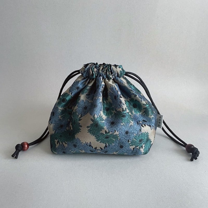 抽绳小包（蓝光非洲菊） - 化妆包/杂物包 - 聚酯纤维 蓝色