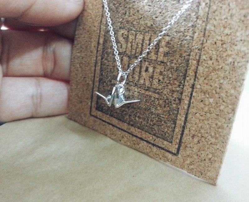 Bird pendant with necklace - 项链 - 其他金属 灰色