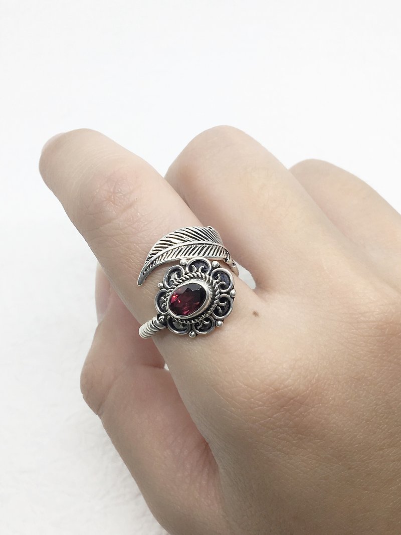 石榴石925纯银羽毛设计戒指 尼泊尔手工镶嵌制作 - 戒指 - 宝石 红色
