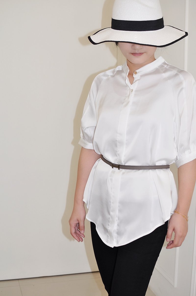 Flat 135 X 台湾设计师 五分袖上衣 白色光泽感布料 衬衫式上衣 - 女装上衣 - 聚酯纤维 白色
