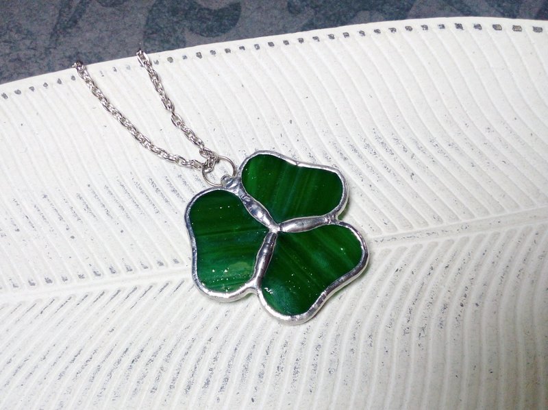 Glass clover pendant tiffany technique. clover necklace. Shamrock pendant. - 项链 - 玻璃 绿色