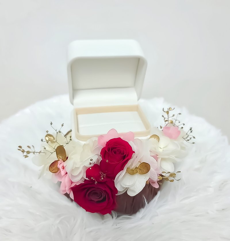 【婚礼系列】日本永生花定制 结戒指盒 - 对戒 - 植物．花 
