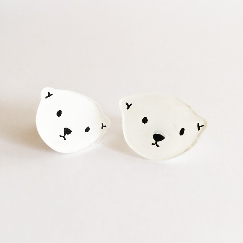 ホッキョクグマのプラバンピアス - 耳环/耳夹 - 塑料 白色