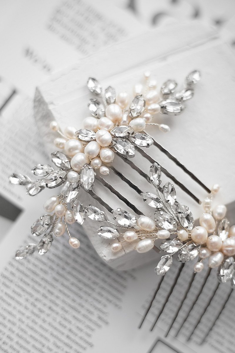 闪亮水晶珍珠新娘首饰、婚礼发梳、新娘配件。 1件 - 发饰 - 珍珠 白色