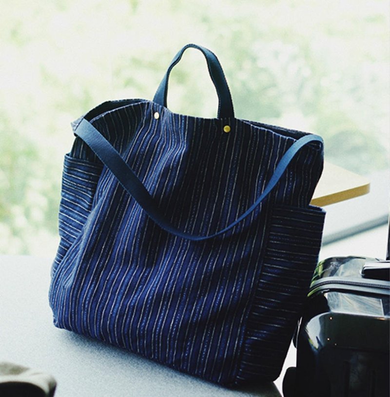 多花色 藍色條紋土布 素色條紋織布 斜背包手提包環保帆布托特包 - 手提包/手提袋 - 棉．麻 蓝色