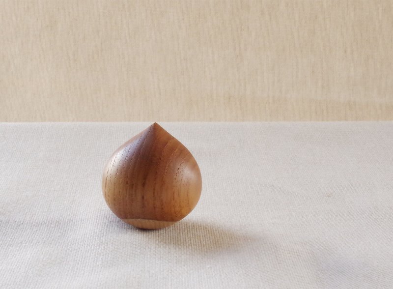 日本のどんぐりシリーズ　クリの木彫ペーパーウェイト 受注制作 - 其他 - 木头 咖啡色