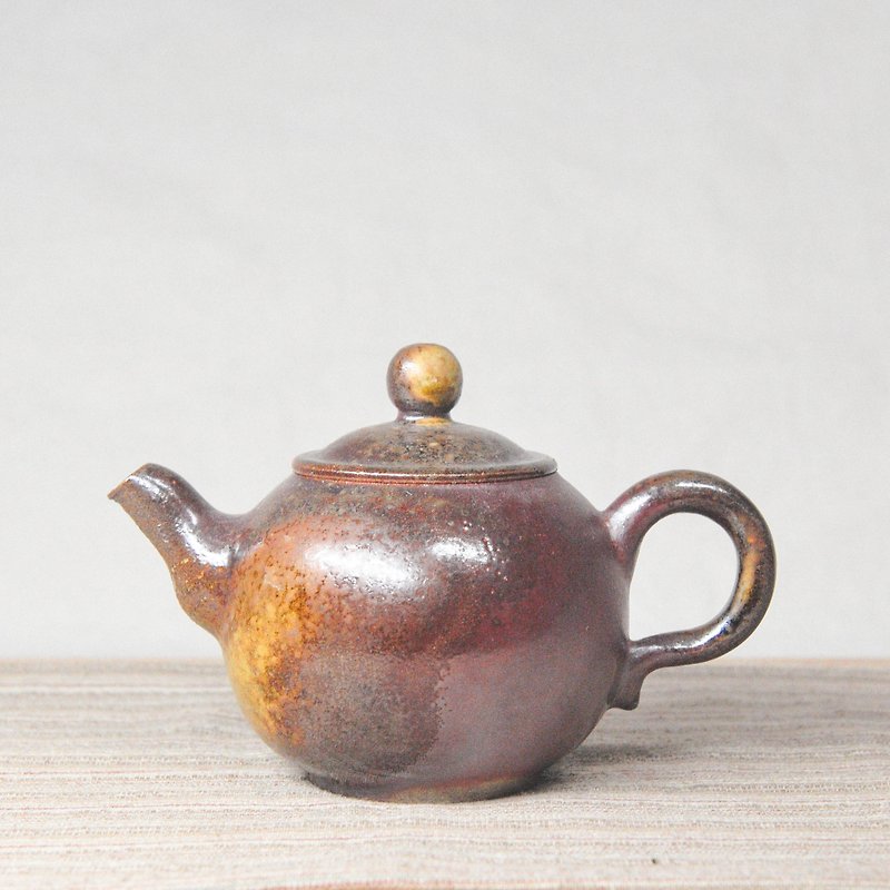 柴烧陶手作。斑驳黄纹的柴烧茶壶 - 茶具/茶杯 - 陶 紫色