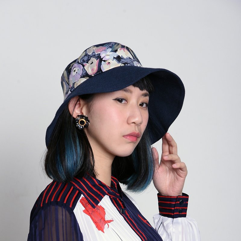  JOJA│ 太阳帽  / 深蓝 x 灰蓝花 - 帽子 - 其他材质 蓝色