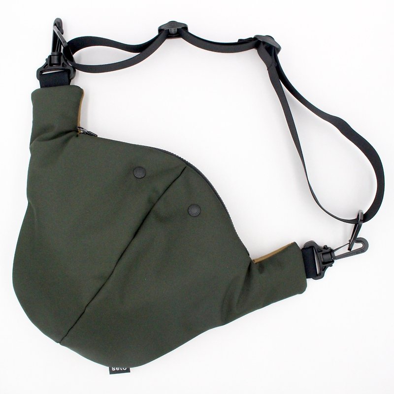 seto / creature bag / Large / Otona-sagari / Dark-green Light-brown - 侧背包/斜挎包 - 聚酯纤维 绿色
