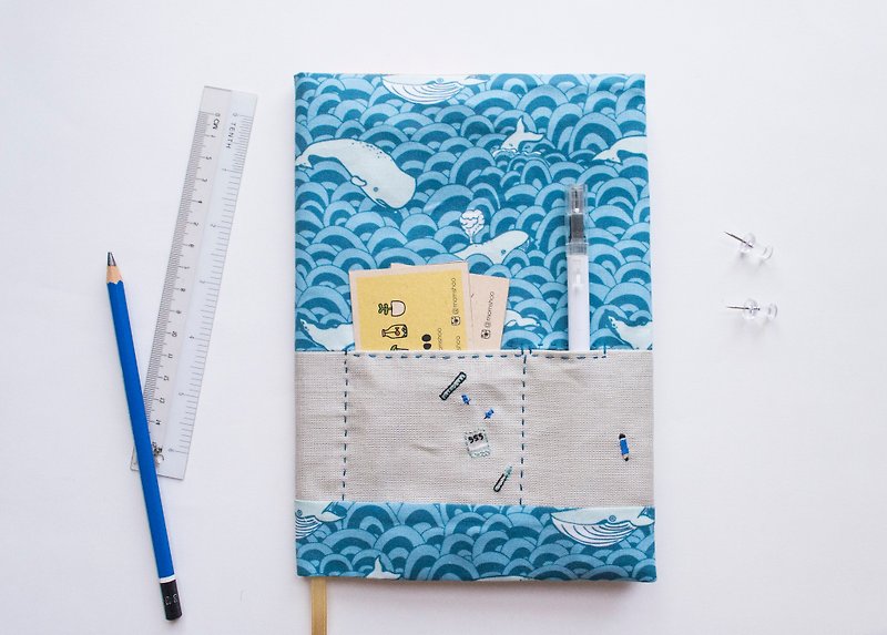 Whale of a Time - A5 fabric bookcover - 笔记本/手帐 - 棉．麻 多色