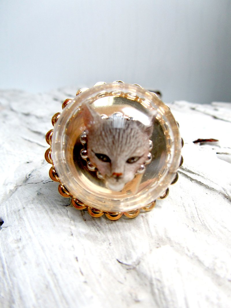 TIMBEE LO 太空人猫咪玻璃罩戒指 - 戒指 - 其他金属 金色