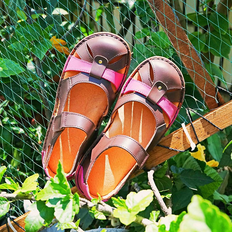 100%台湾手工鞋/庭院里的自由时光/凉鞋 - 女款休闲鞋 - 真皮 咖啡色