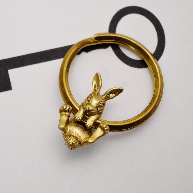 ココ　ウサギのキーリング　グッドラックチャームキーホルダー - 钥匙链/钥匙包 - 其他金属 橘色