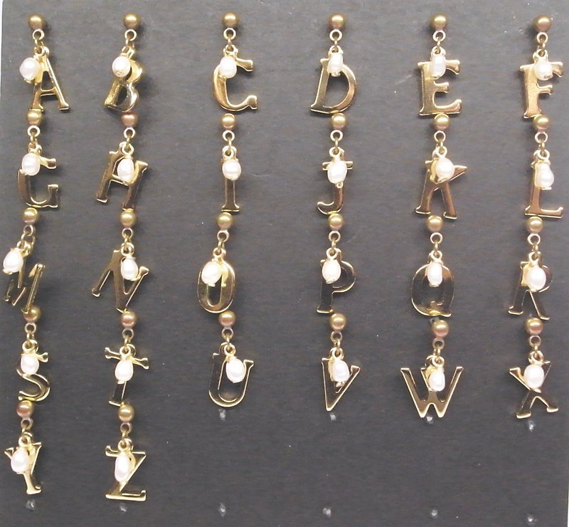 二毛银【字母系列+天然珍珠黄铜贴耳摇摆耳环】可以混搭字母成一对 - 耳环/耳夹 - 其他金属 金色