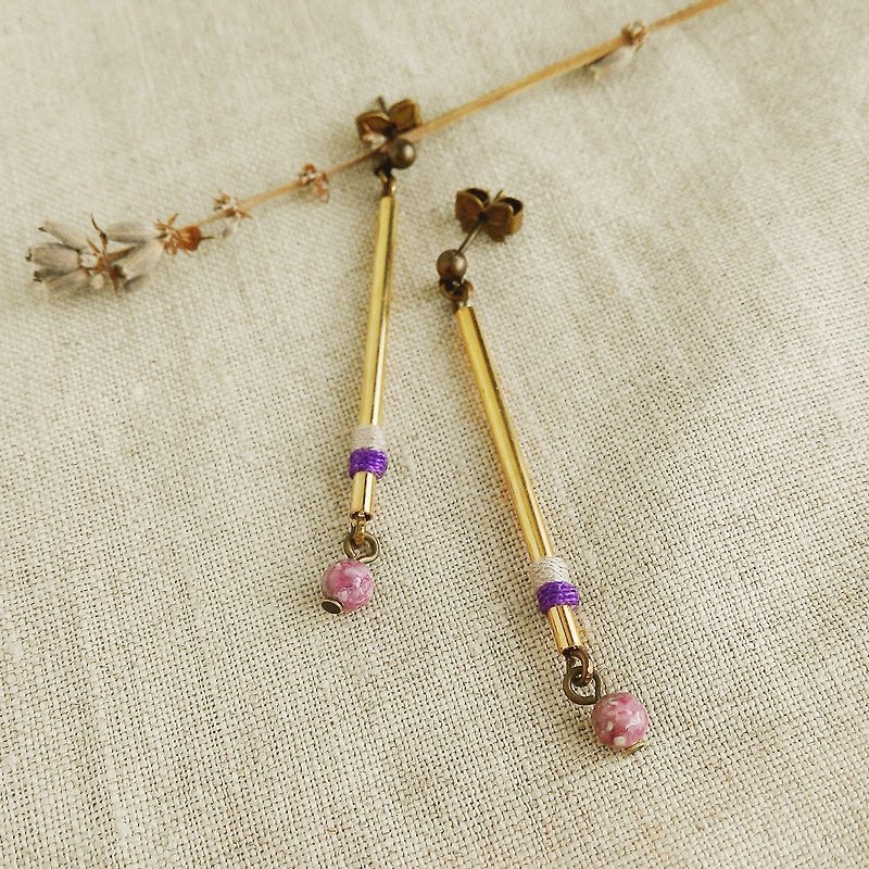 极简撞色长管耳环(可可+深紫) macrame 花式绳编 编结 直线 可改耳夹式 天然石 - 耳环/耳夹 - 其他金属 紫色