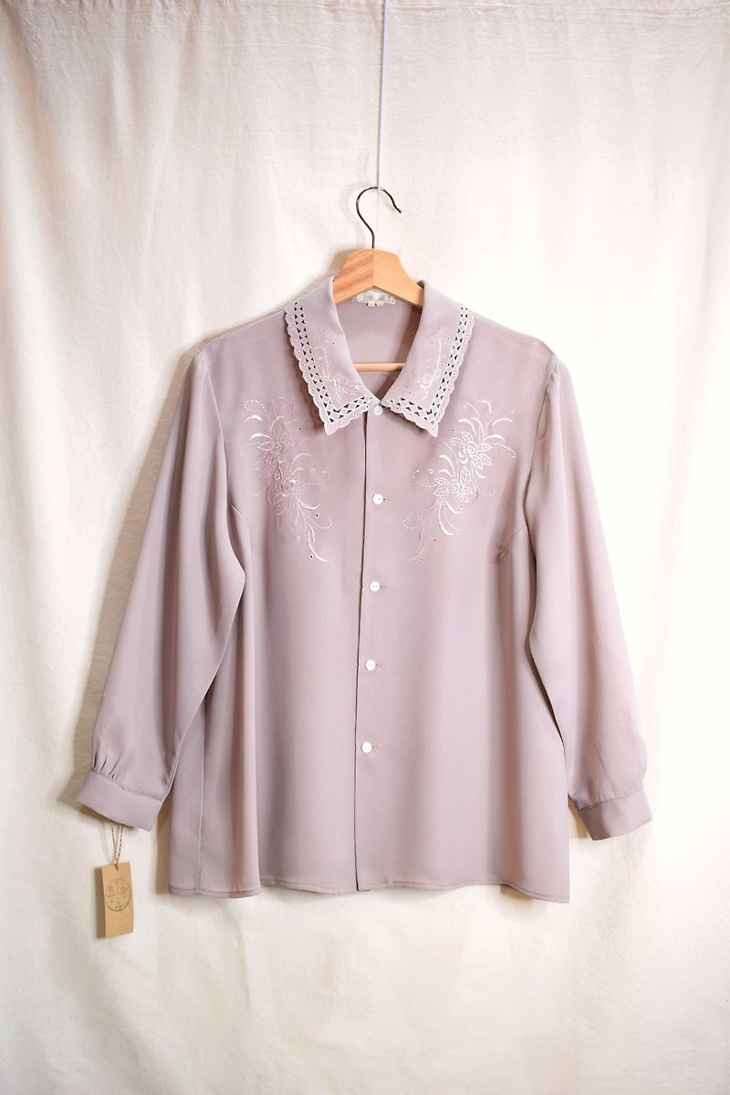Vintage 素色雕花衬衫 藕粉 - 女装衬衫 - 其他材质 
