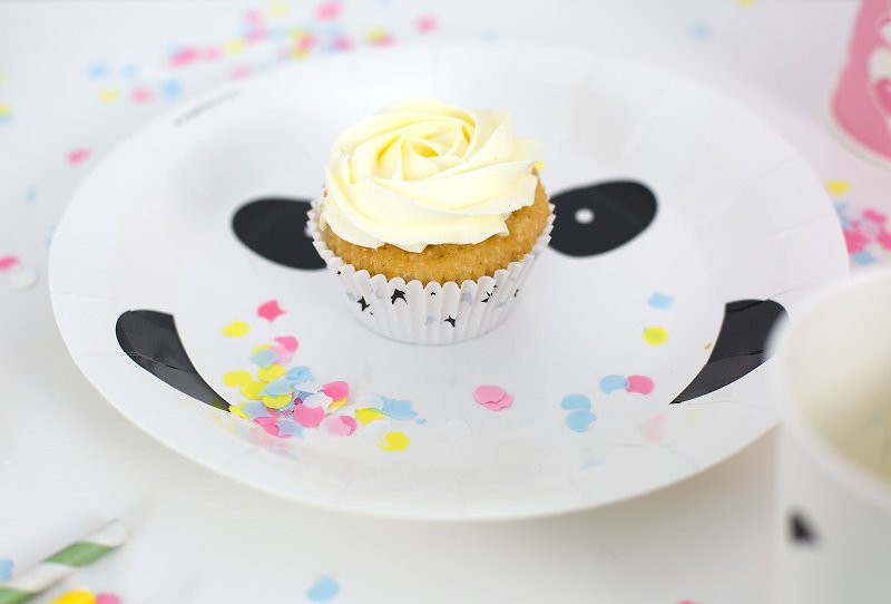 【绝版特卖】a Little Lovely Company 熊猫杯子蛋糕纸模(50入) - 厨房用具 - 纸 白色