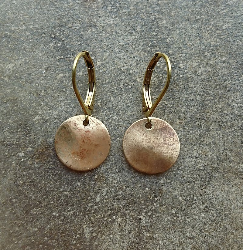 洗旧黄铜圆片耳环 - 耳环/耳夹 - 其他金属 金色