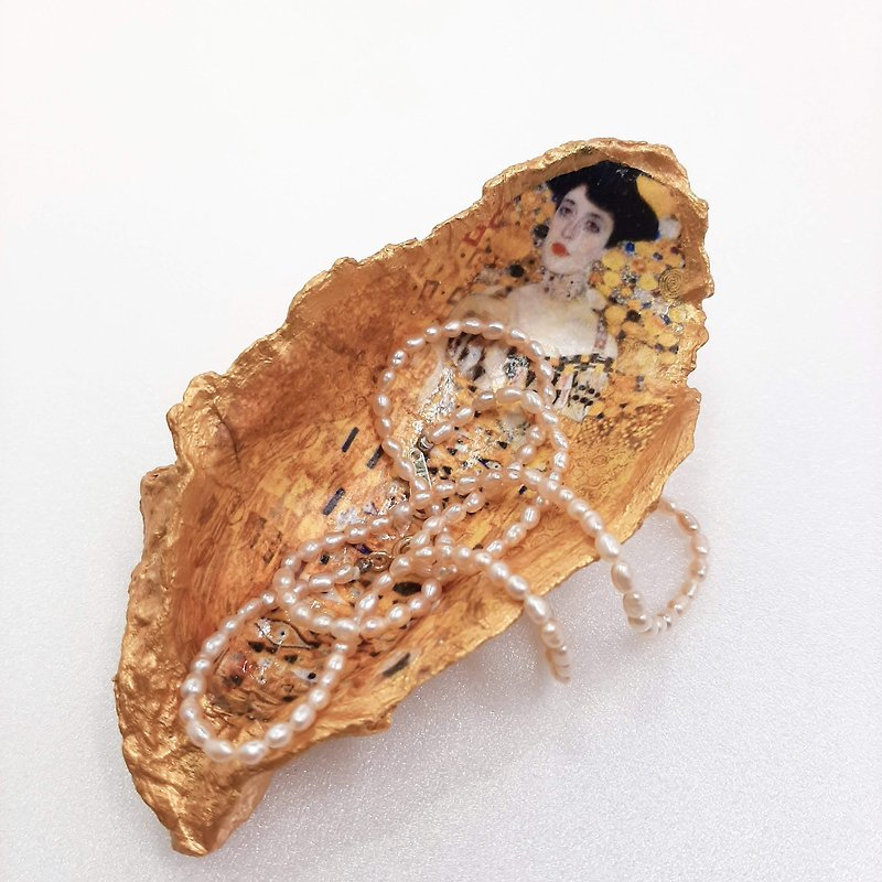 The Kiss by Gustav Klimt Oyster Shell Ring Dish | Home Decor | Wedding Gift - 摆饰 - 其他材质 金色