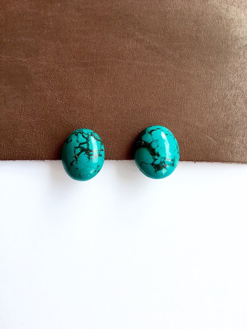Turquoise Clip-earring - 耳环/耳夹 - 宝石 蓝色