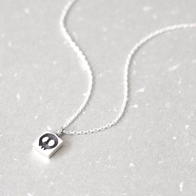 Emoji Skull Necklace Silver925 - 项链 - 其他金属 黑色