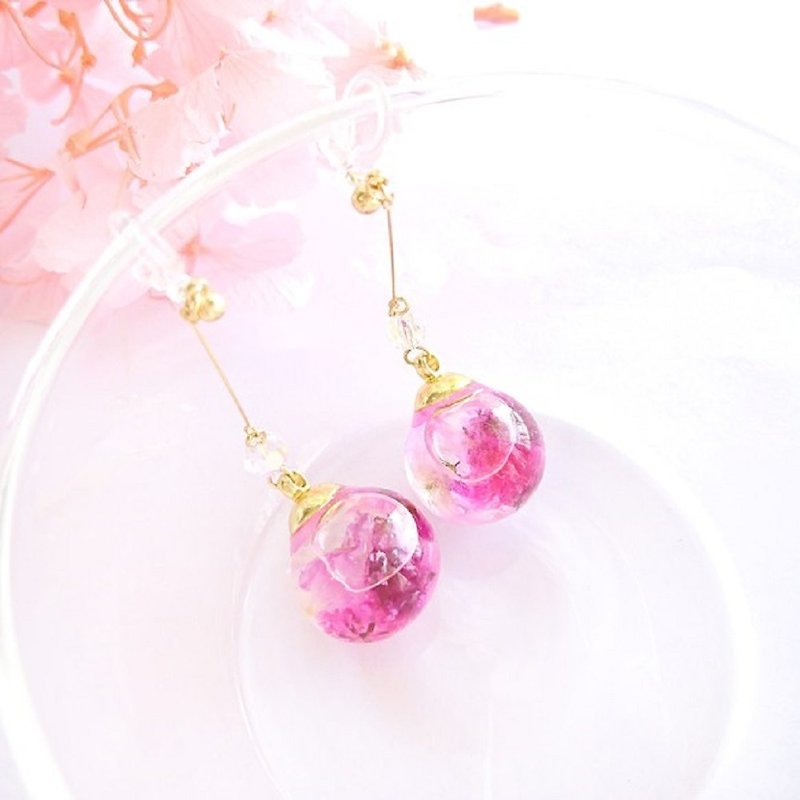 紫陽花ハーバリウムのイヤリング、ピアス(pink) - 耳环/耳夹 - 精油 粉红色