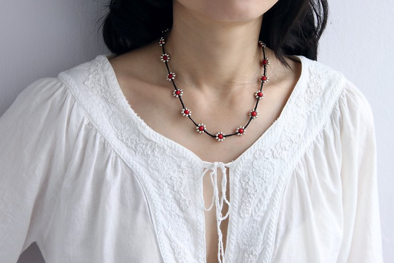 串珠银花项链短编织珊瑚项链 - 项链 - 半宝石 红色