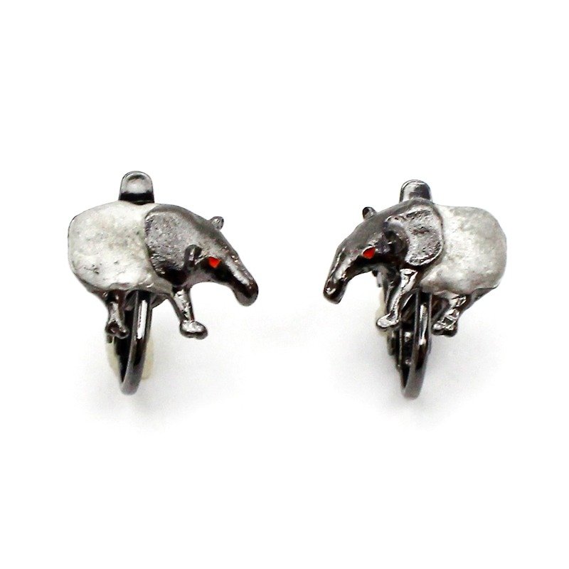 Tapir Earring　Black)/  バクイヤリング　ガンメタ EA071GM - 耳环/耳夹 - 其他金属 黑色