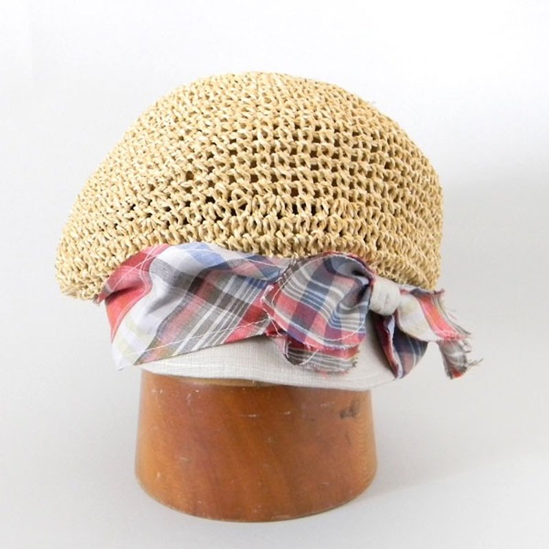 夏の人気素材、ペーパーの細編みのクラウン（頭の部分）に切りっぱなしの麻のマドラスチェックのリボンがキュートなキャスケット。 【PL1665-Beige】 - 帽子 - 纸 