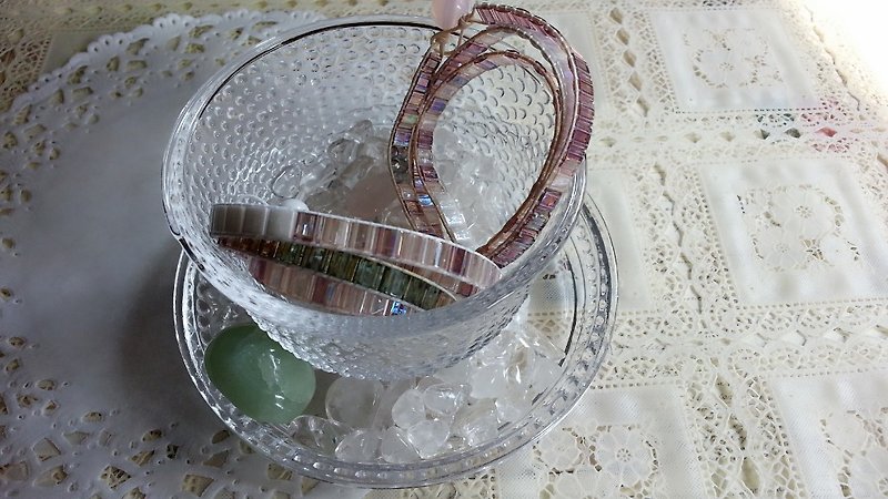 彩粉 简单的 日本方型扁身玻璃珠手绳 - 手链/手环 - 玻璃 