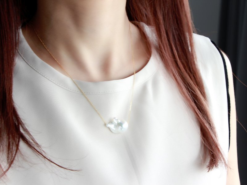 14kgf-fire ball pearl necklace - 项链 - 宝石 白色