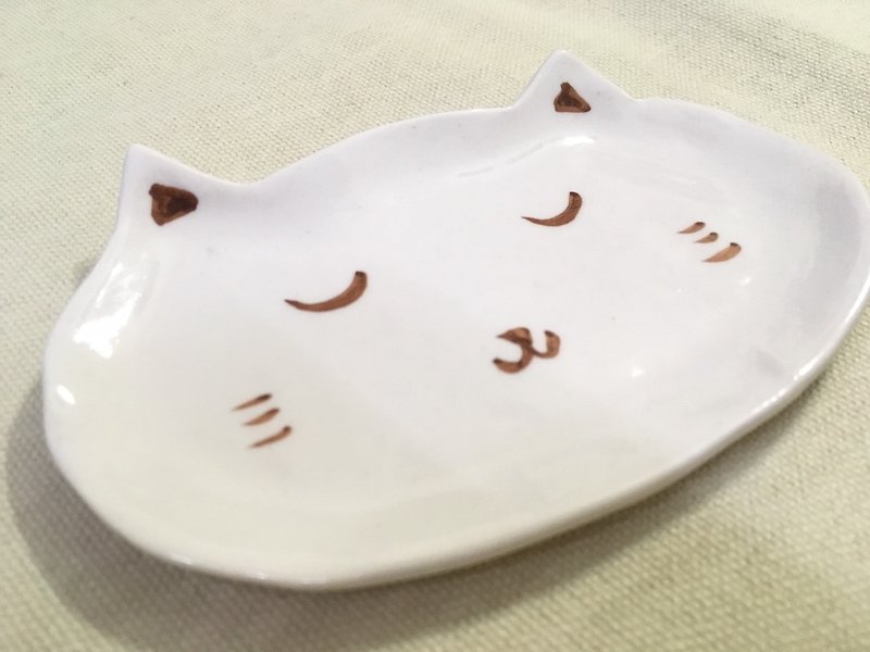 猫咪小陶盘 - 浅碟/小碟子 - 陶 咖啡色