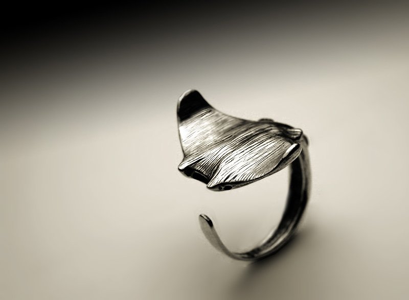 魟鱼银戒指 - 戒指 - 其他金属 银色