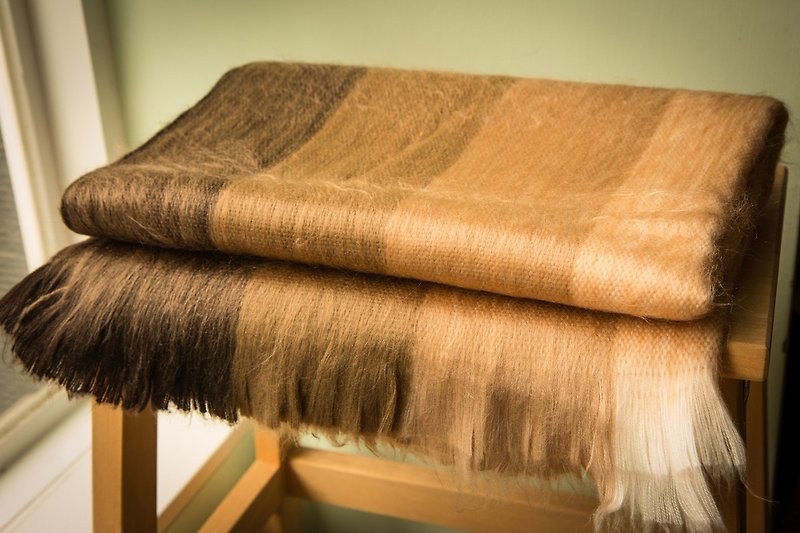 南美洲手作羊驼披肩长毛款 - 围巾/披肩 - 其他材质 