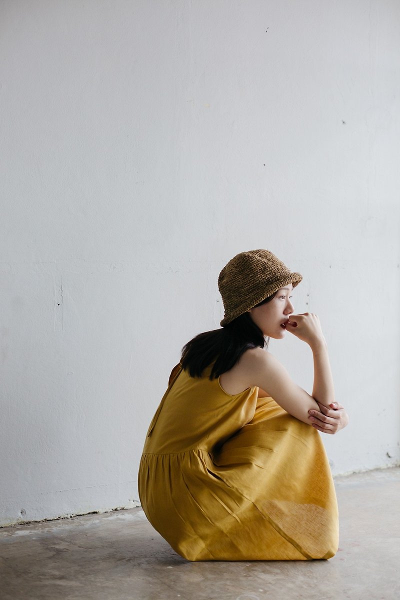 Linen Camisole dress with open back in Mustard - 洋装/连衣裙 - 棉．麻 黄色