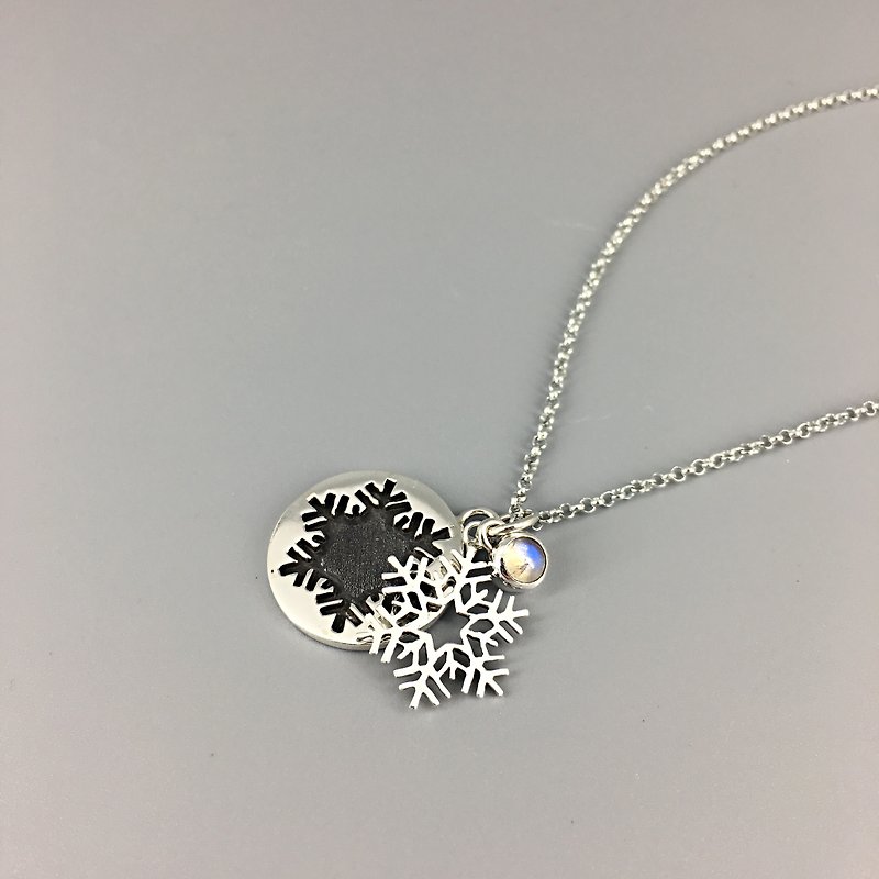 s925纯银项链-圣诞雪花圆片组+天然月光石 Christmas Snowflake - 项链 - 纯银 银色