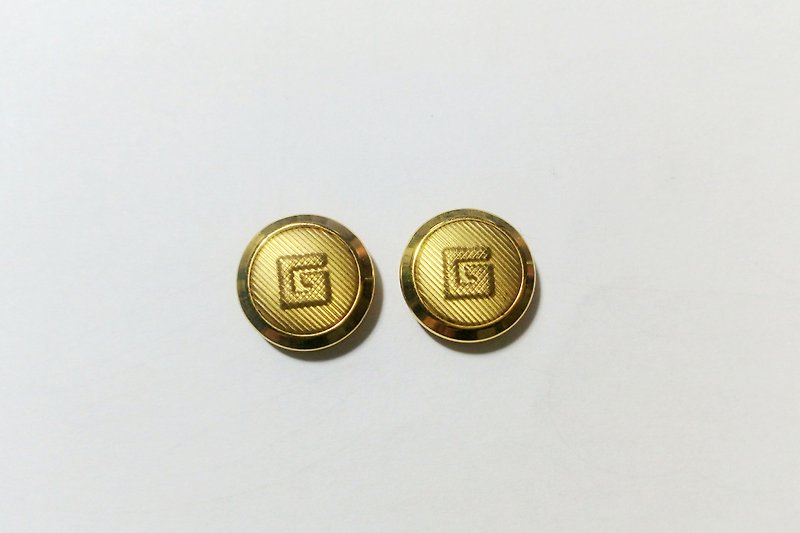 小GG金色复古耳环/针式 - 耳环/耳夹 - 塑料 金色