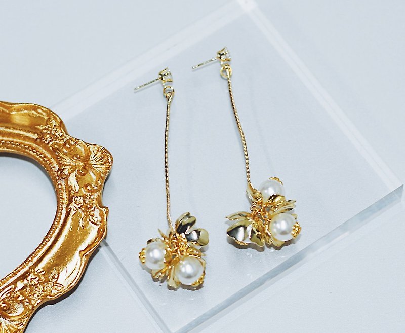 珍珠之花 - 耳环/耳夹 - 其他金属 金色